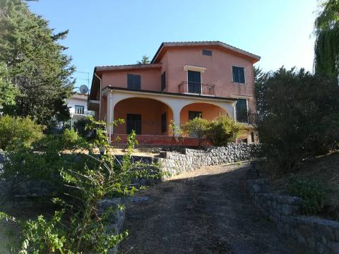 Villa in Vendita a Monreale collina (Palermo)