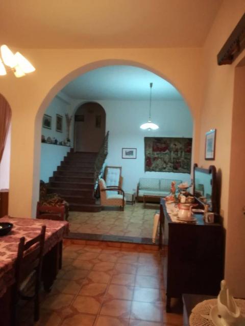 Villa in Vendita a Monreale collina (Palermo)