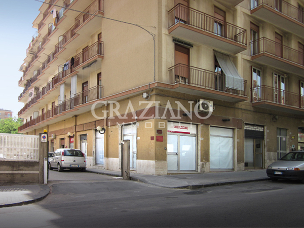 Negozio in Affitto a Caltagirone (Catania)