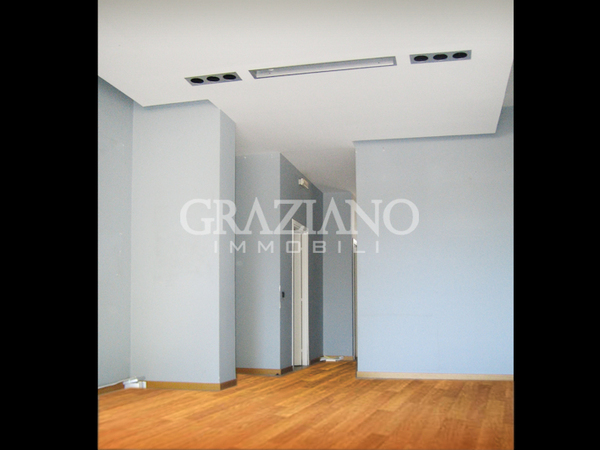 Negozio in Vendita a Caltagirone (Catania)