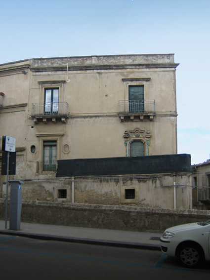 Fabbricato indipendente in Vendita a Caltagirone (Catania)