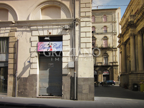 Negozio in Affitto a Caltagirone (Catania)