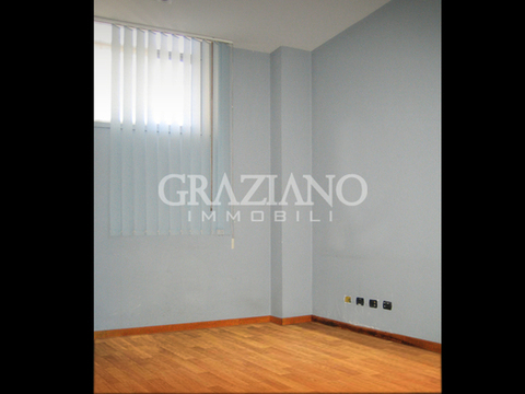Negozio in Vendita a Caltagirone (Catania)