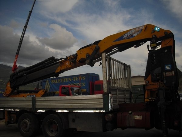 AUTOCARRO/CAMION IVECO 240.38 CON GRU EFFER 550/6S+JIB6S ALTEZZA GRU MT 34 E RADIOCOMANDO