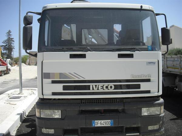 AUTOCARRO/CAMION 190 27  COMPLETO DI ATTREZZATURA CON RAMPE DI CARICO IDRAULICHE IVECO 190 27