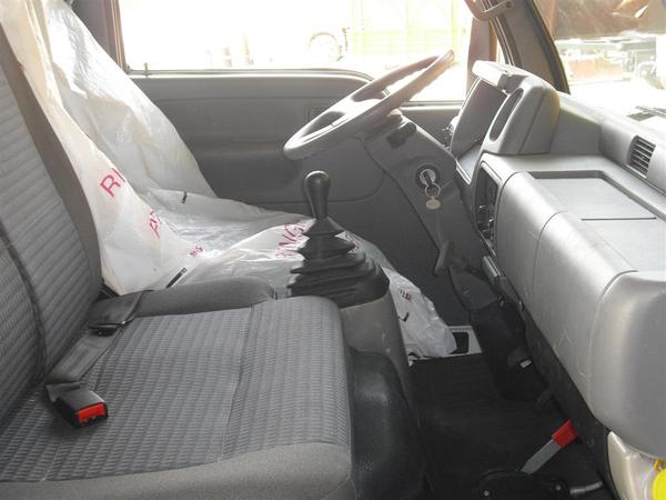 AUTOCARRO/CAMION NISSAN CABSTAR 130 CON CASSONE FISSO COPPOLA E GRU DIETRO CABINA NISSAN CABSTAR