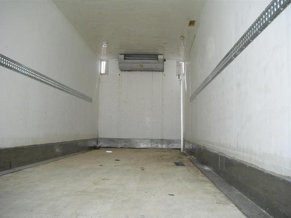 AUTOCARRO/CAMION IVECO FIAT 190-36 CON CASSONE FRIGORIFERO IVECO 190-36