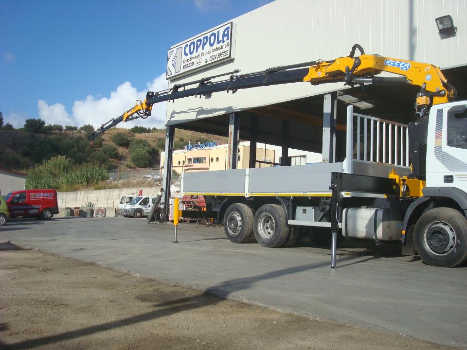 GRU EFFER 225 5S+3S MONTATA SU IVECO EUROTECH 269 - SICILIA