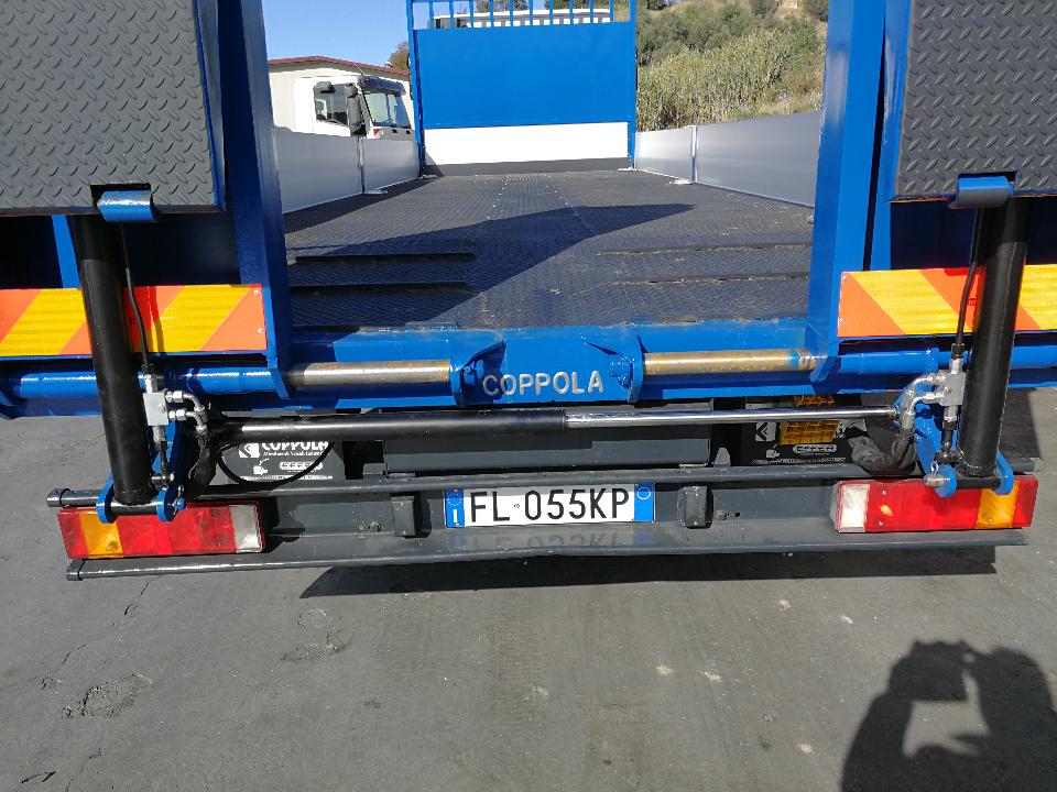 PIANALE CON RAMPE DI CARICO IDRAULICHE COPPOLA