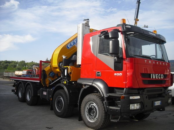 GRU EFFER MOD 1750/4S MONTATA SU AUTOCARRO/CAMION IVECO 500 4 ASSI