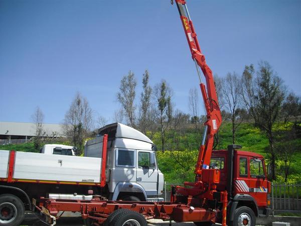 AUTOCARRO/CAMION IVECO FIAT 145.17 CON GRU FERRARI 8500/3S RICONDIZIONATO IVECO 145.17