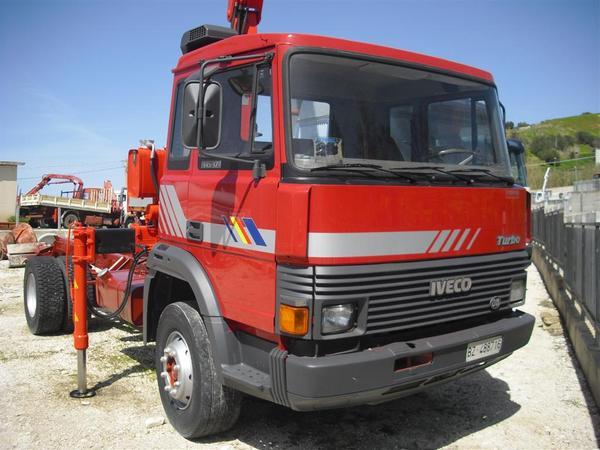 AUTOCARRO/CAMION IVECO FIAT 145.17 CON GRU FERRARI 8500/3S RICONDIZIONATO IVECO 145.17