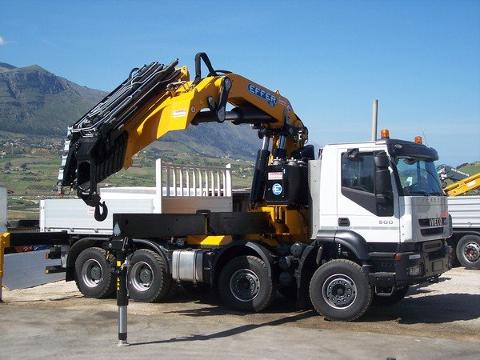 COMMERCIO, MONTAGGIO, ASSISTENZA GRU OLEODINAMICHE - SICILIA