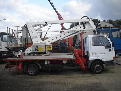 AUTOCARRO/CAMION NISSAN CABSTAR 110 ATTREZZATURA PIATTAFORMA AEREA SOCAGE ALTEZZA MT 19