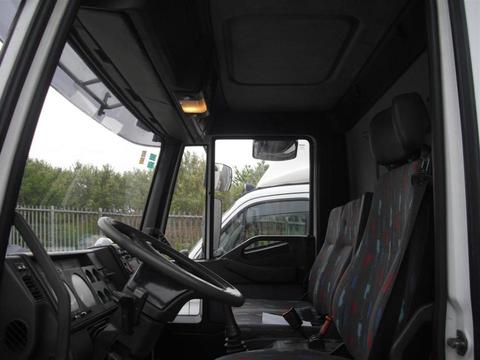 AUTOCARRO/CAMION IVECO 100E18 TECTOR ANNO 2002 FURGONATO CON SPONDA MONTACARICHI  POSTERIORE IVECO 100E18 TECTOR