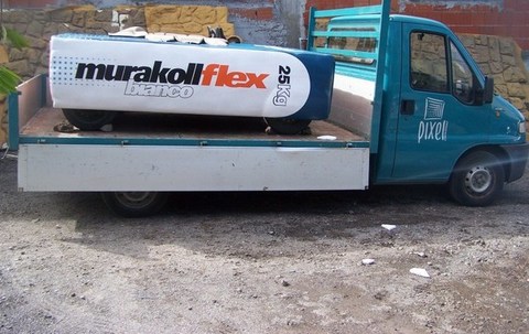 Sculture in polistirolo a Catania, Sicilia, Italia: Delfini, Sacco cemento, Vaso, Gomma, Matita, Zucca - scolpiti e decorati