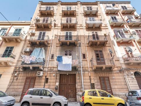 Appartamento in Vendita a Palermo Dante - Marconi - Sammartino