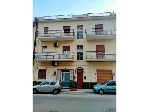 Appartamento in Vendita a Palermo Mille - Guarnaschelli - Acqua dei Corsari