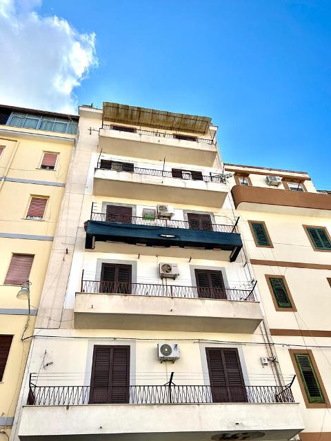 Appartamento in Affitto a Palermo Università - Civico