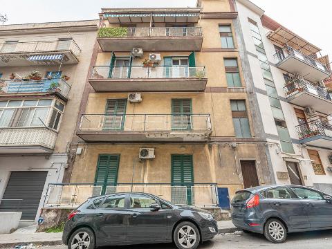 Appartamento in Vendita a Palermo Boccadifalco