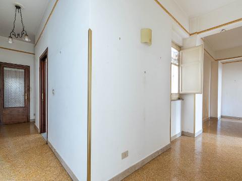 Appartamento in Vendita a Palermo Zisa - Olivuzza - Papireto - Tribunale