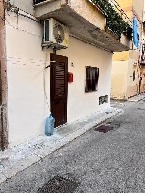 Appartamento in Vendita a Palermo Acquasanta - Arenella - Vergine Maria