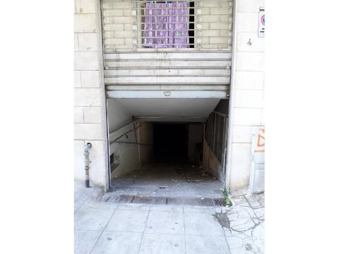 Garage singolo in Vendita a Palermo Policlinico - Oreto Vecchia