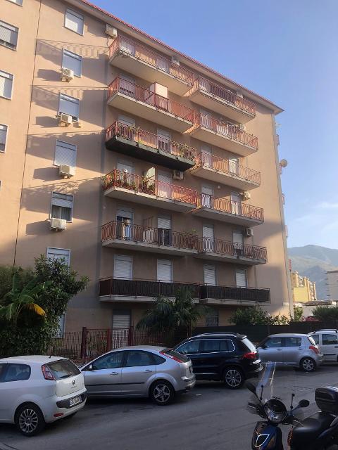 Appartamento in Vendita a Palermo Messina Marine - Torrelunga - Romagnolo