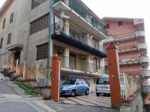 Appartamento in Vendita a Pioppo [Fraz. di Monreale] (Palermo)
