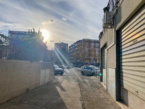 Magazzino / Deposito in Vendita a Palermo Belgio - Strasburgo