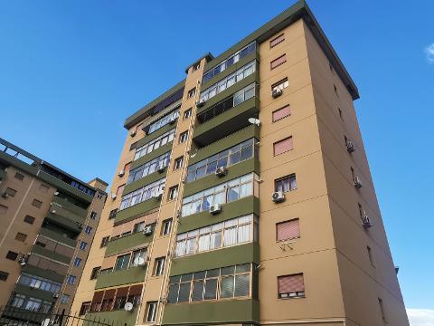 Appartamento in Vendita a Palermo Mille - Guarnaschelli - Acqua dei Corsari