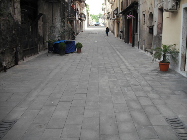 Zanella in pietra lavica dell'Etna