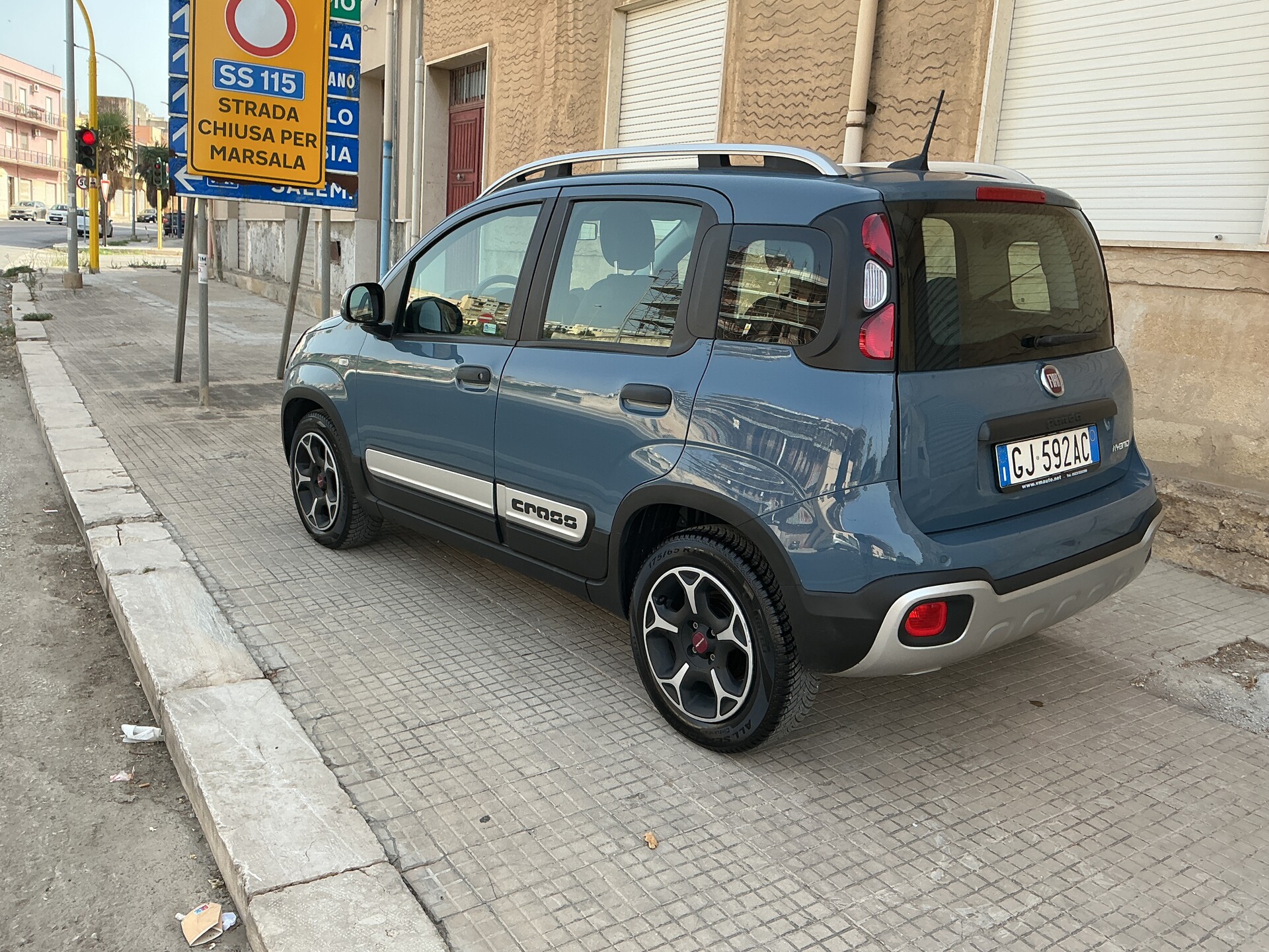 Fiat Panda Cross Elettrica / Benzina