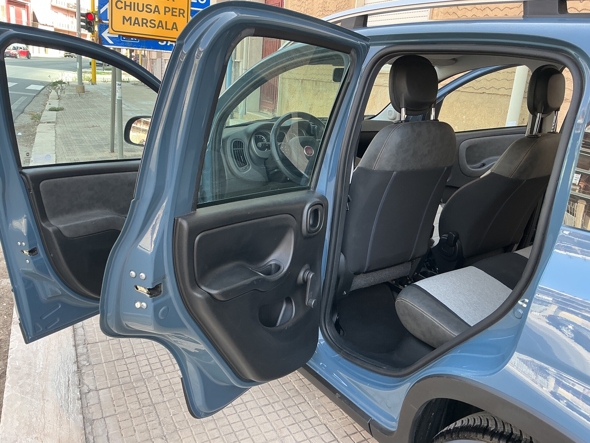 Fiat Panda Cross Elettrica / Benzina