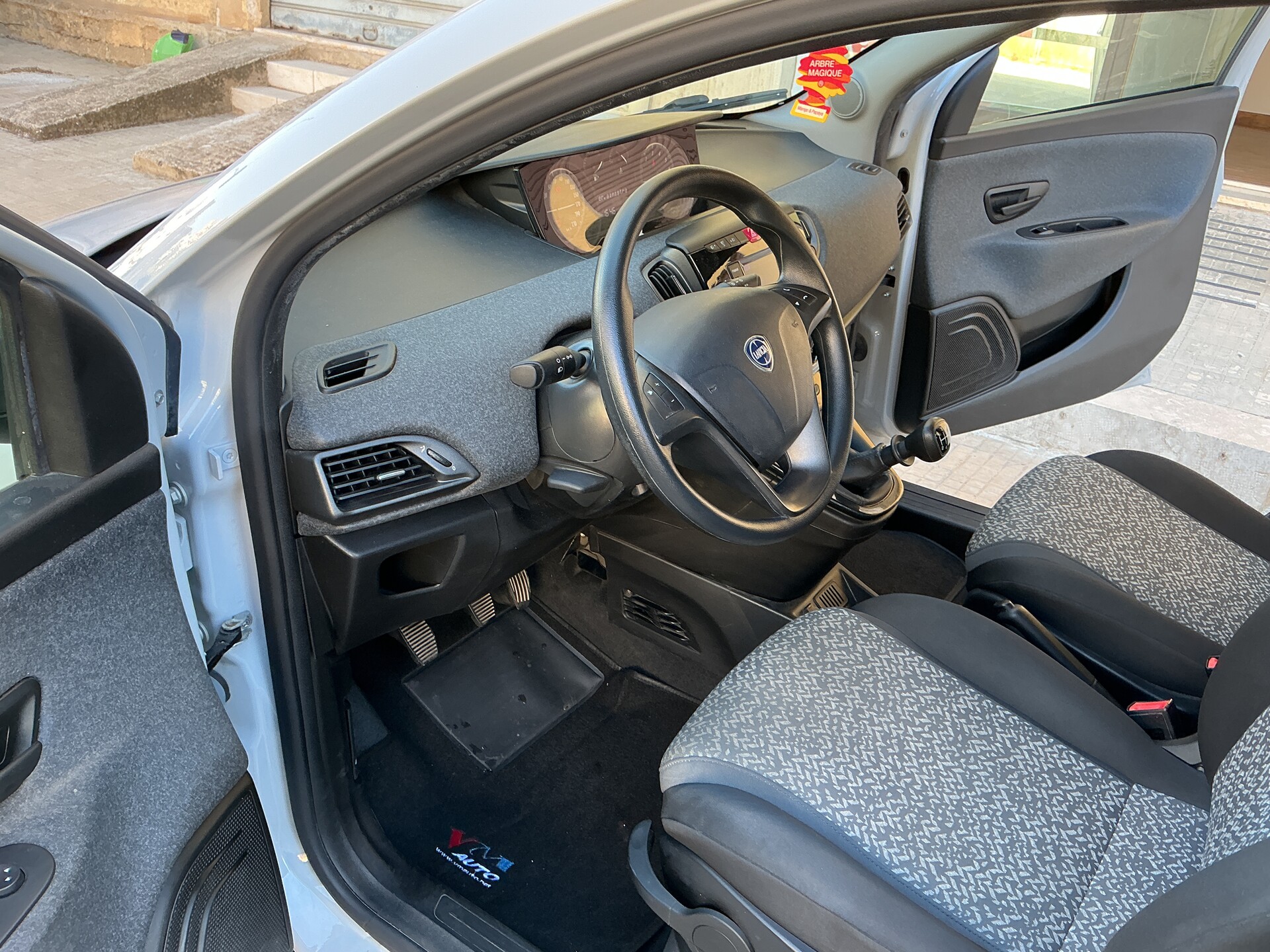 Lancia Ypsilon Benzina / Diesel