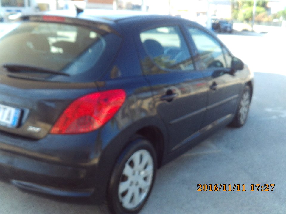Peugeot 207 GPL / Benzina