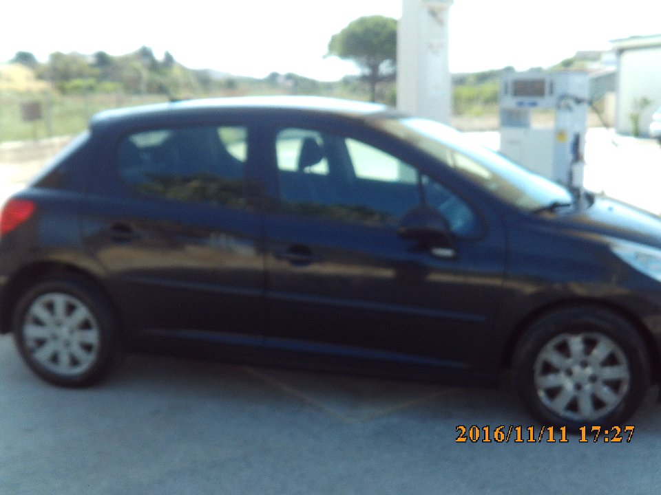 Peugeot 207 GPL / Benzina