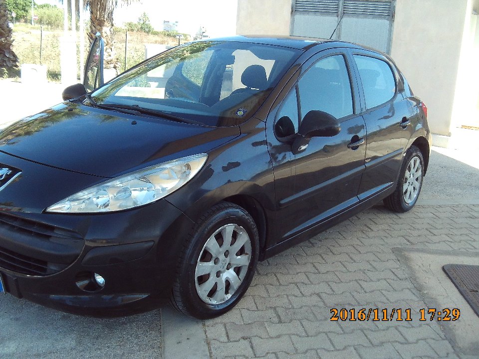 Peugeot 207 GPL / Benzina