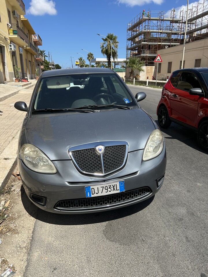 Lancia Ypsilon Benzina