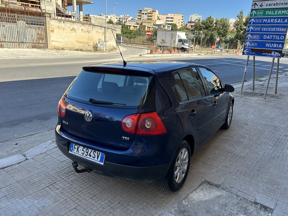 Volkswagen Golf Elettrica