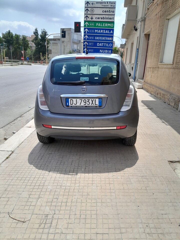 Lancia Ypsilon Benzina