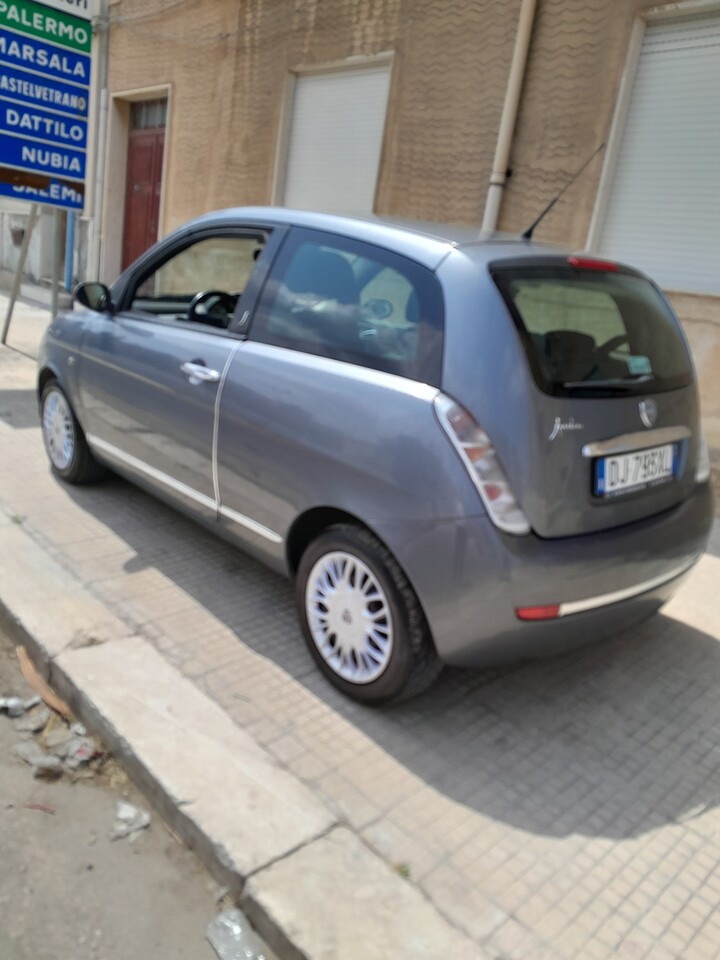 Lancia Ypsilon Benzina