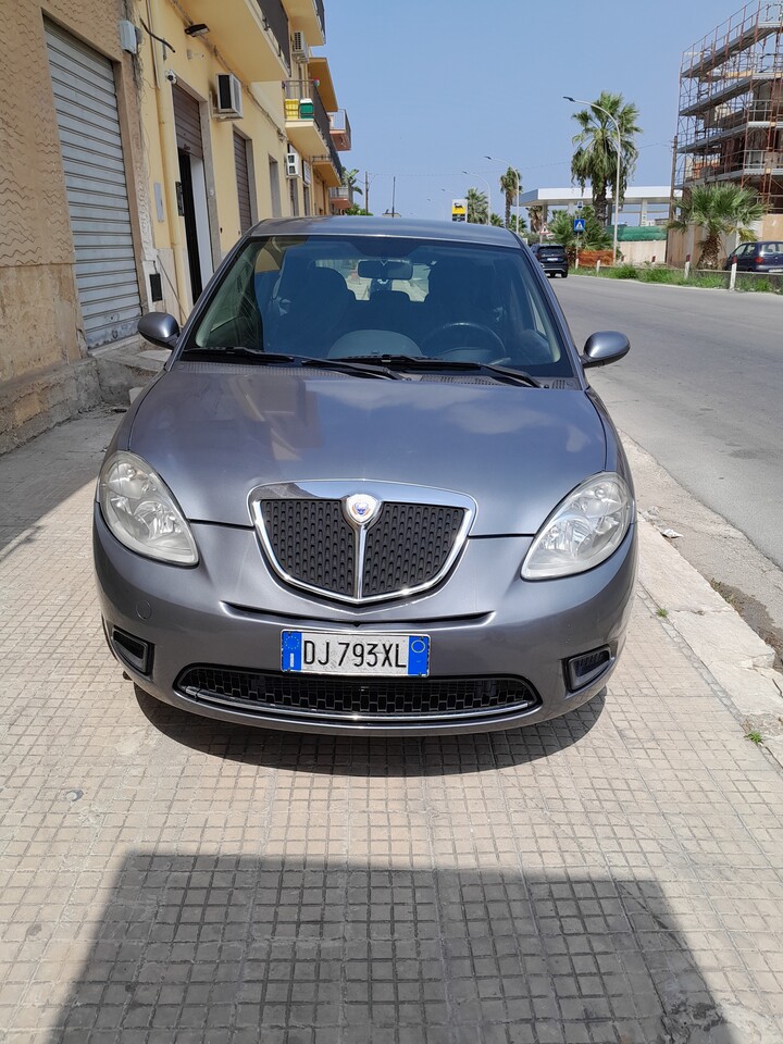 Lancia Ypsilon Benzina