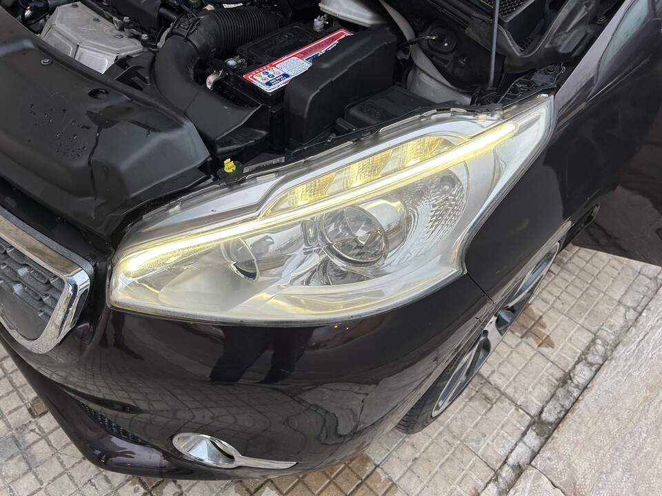 Peugeot 208 Benzina