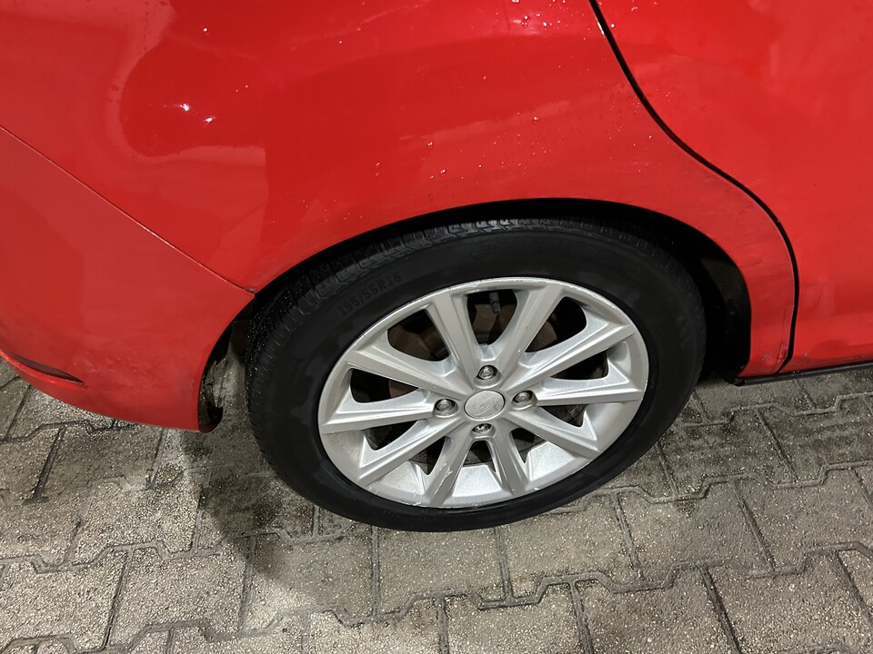 Ford B-Max GPL / Benzina