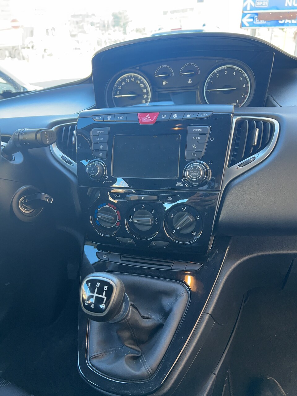 Lancia Ypsilon Benzina