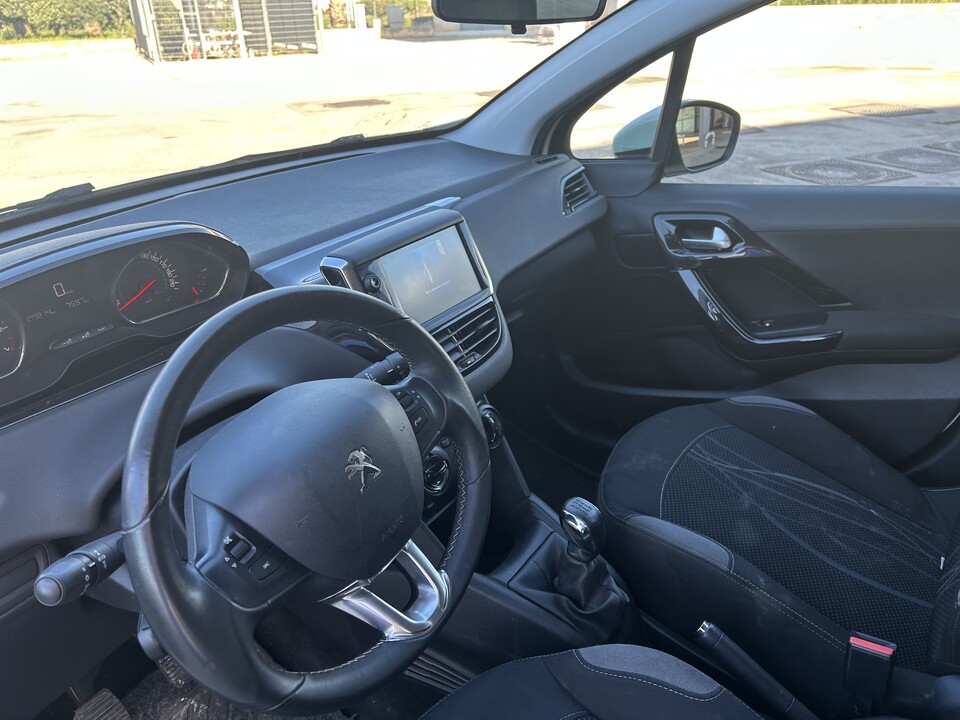 Peugeot 208 Benzina