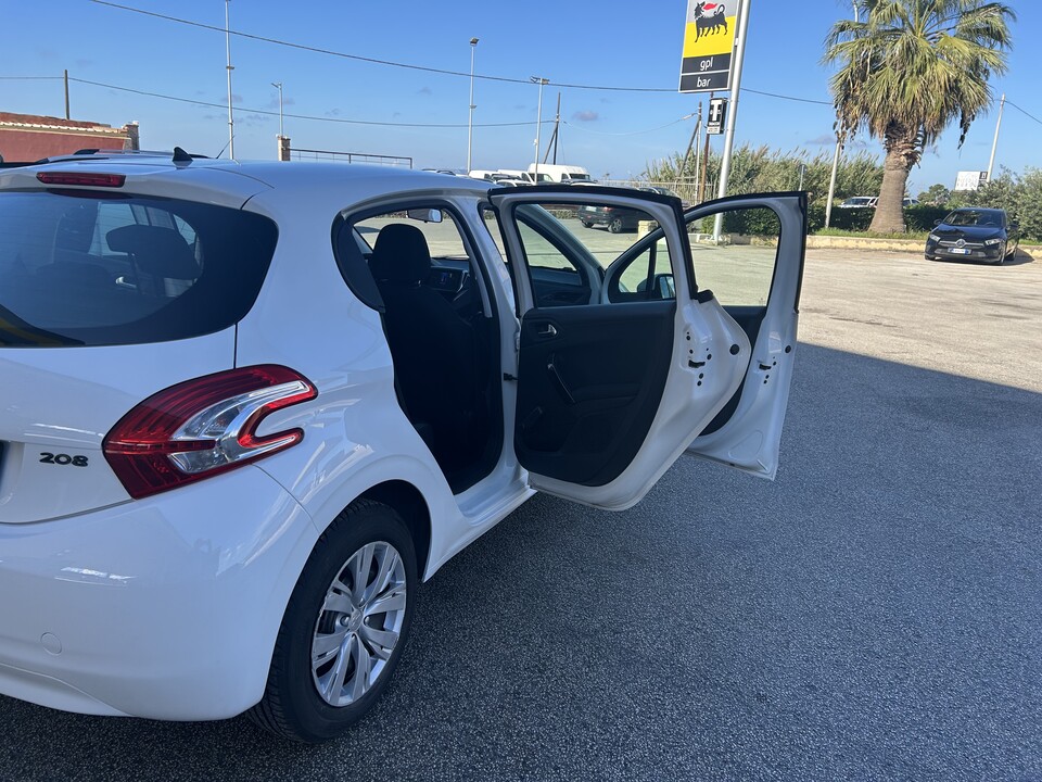 Peugeot 208 Benzina