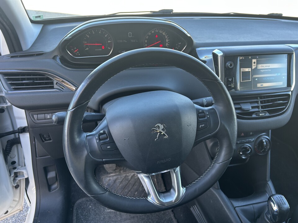 Peugeot 208 Benzina