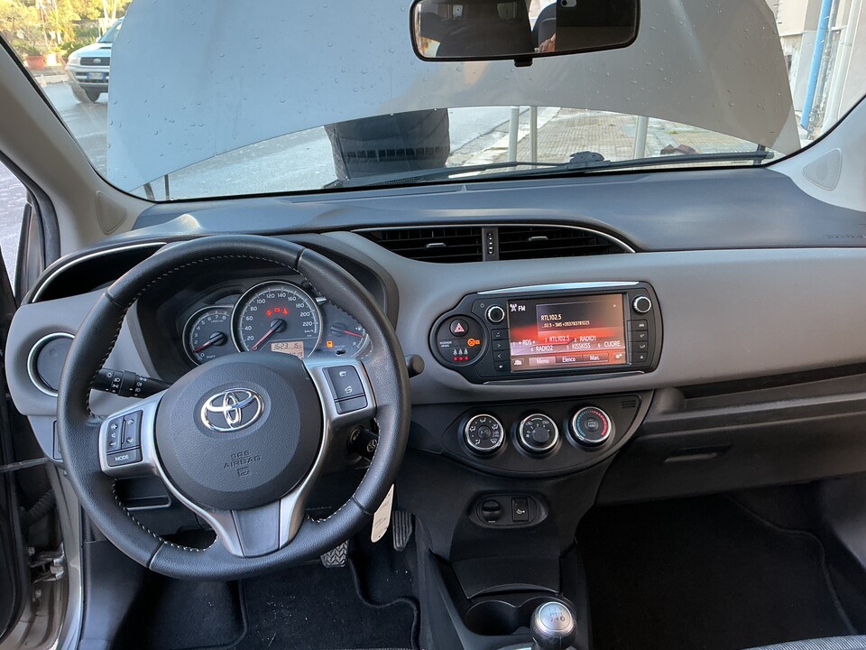 Toyota Yaris Benzina